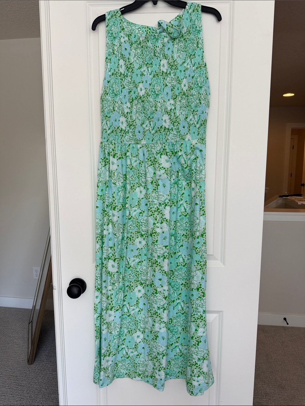 Lilly Pulitzer outstanding dress in burst of joy print from the vintage vault - Picture 1 of 15